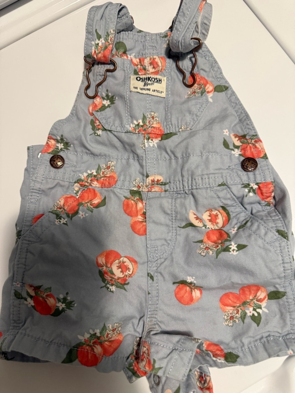 OSHKOSH b’gosh shorts overalls peaches - 18 months